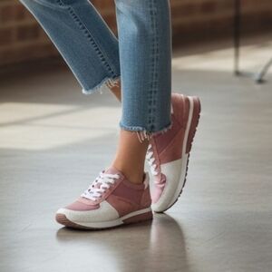 ​Michael Kors Pink & White Suede Leather Snake Sneakers Women’s Size 8
